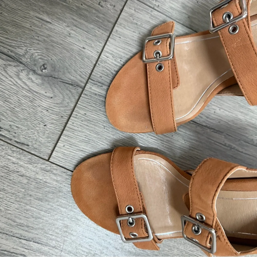 Vionic 382 Carmel tan suede strappy heels heeled sandals - Picture 8 of 8